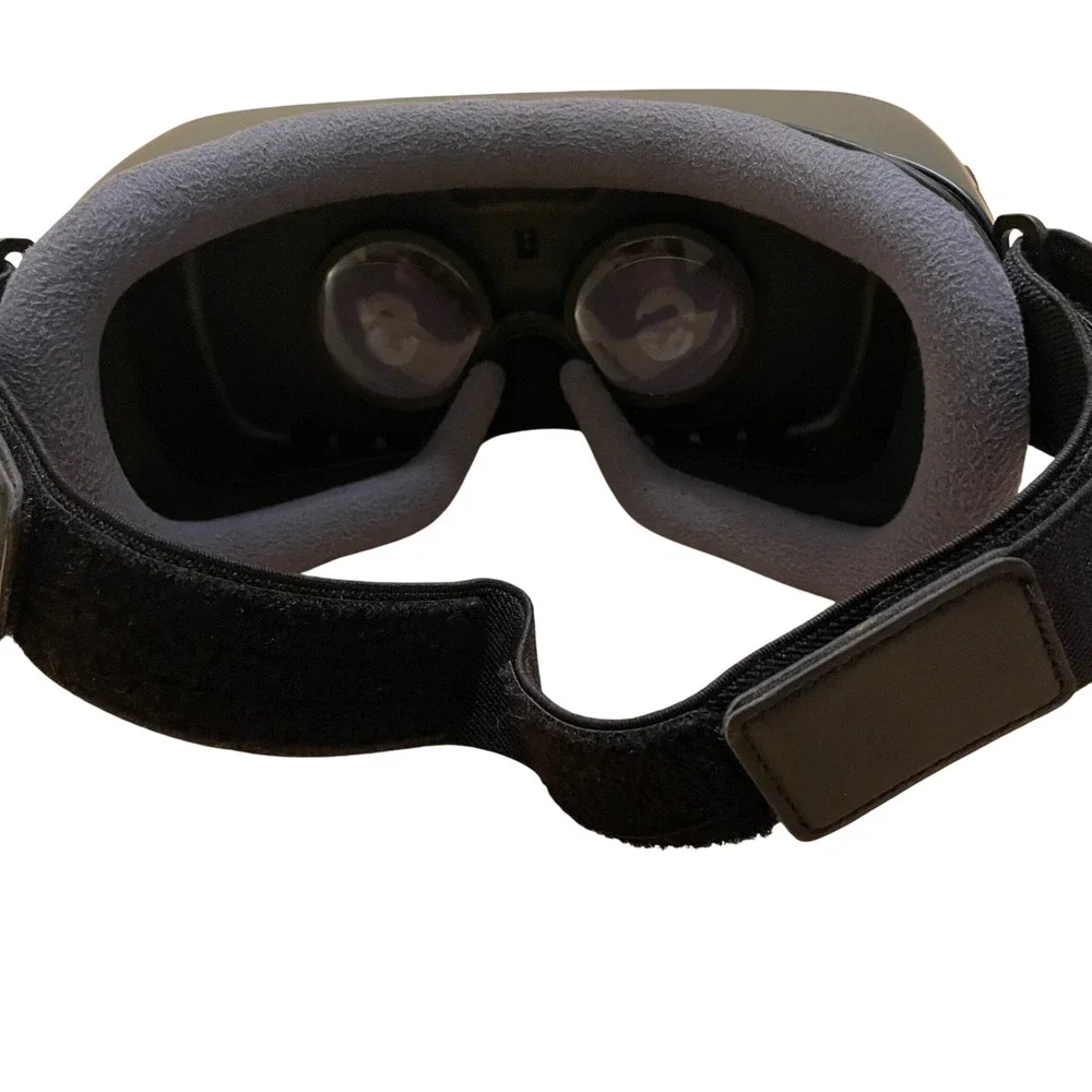 Samsung Gear VR Virtual Reality‎ Headset Powered by Oculus - Black
